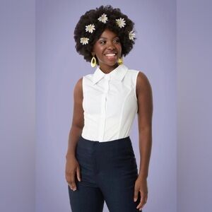 NWT Unique Vintage 60s Smak Parlour Go-Getter
Blouse in White Sz S